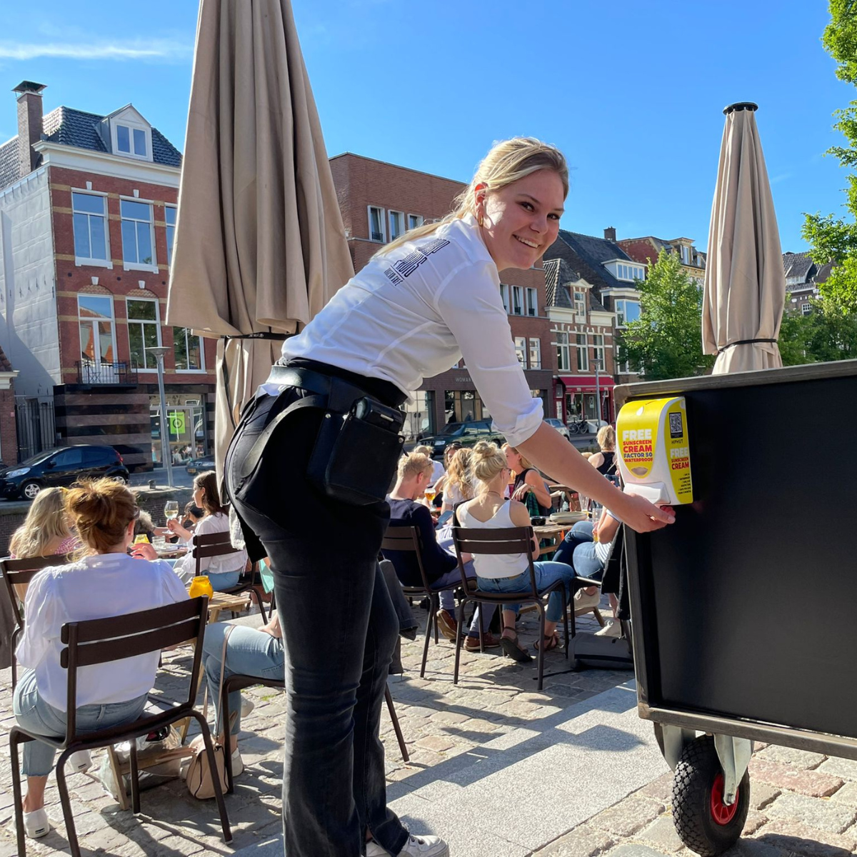 HIPHOT Sonnencreme-Spender in der Gastronomie